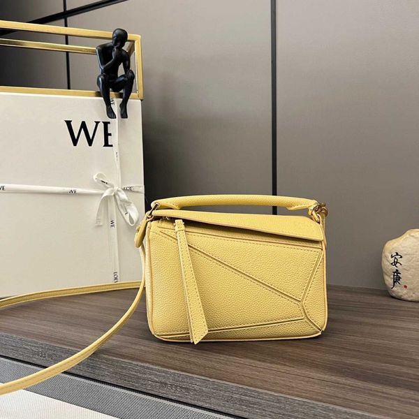 puzzle geometric versatile folding bag spliced cowhide women's mini one shoulder crossbody high quality
puzzle geometric versatile folding bag spliced cowhide women's mini one shoulder crossbody high quality