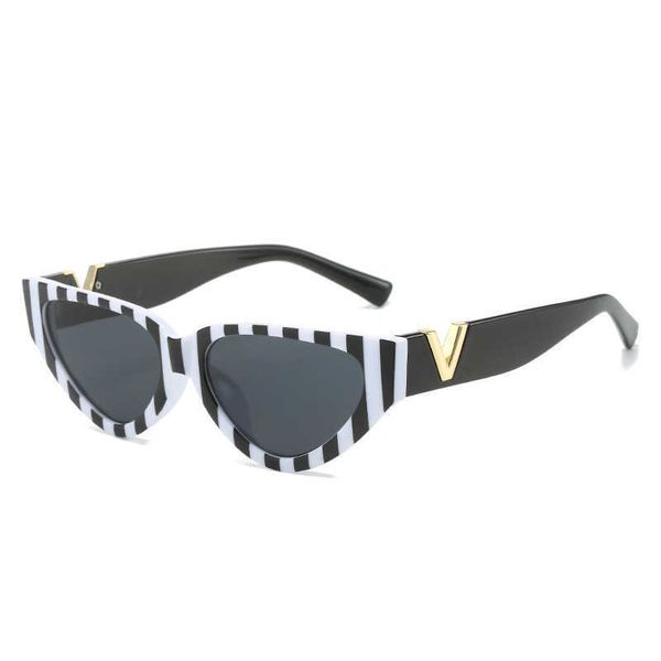 2023 new cat eye glasses personalized v-shaped women's metal accessories sunglasses women, White;black
2023 new cat eye glasses personalized v-shaped women's metal accessories sunglasses women, White;black