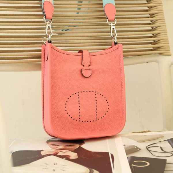 designer h home bag evelynn calfskin 2023 new evelyns bag mini fashion personality one shoulder crossbody hollow out bucket female c5sh
designer h home bag evelynn calfskin 2023 new evelyns bag mini fashion personality one shoulder crossbody hollow out bucket female c5sh