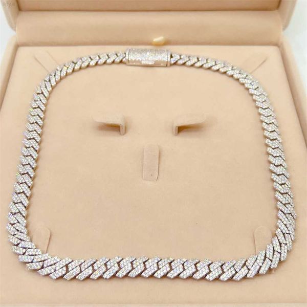 selling 10mm width 925 silver vvs moissanite iced out cuban link chain necklace
selling 10mm width 925 silver vvs moissanite iced out cuban link chain necklace