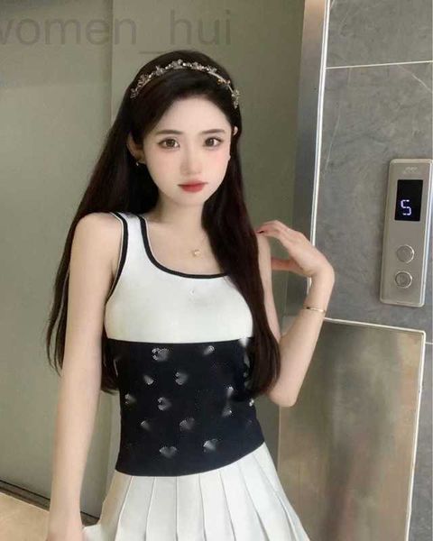 women's tanks & camis designer c family 23 new tank sling with black and white contrast color flash diamond letter quality high button
women's tanks & camis designer c family 23 new tank sling with black and white contrast color flash diamond letter quality high button