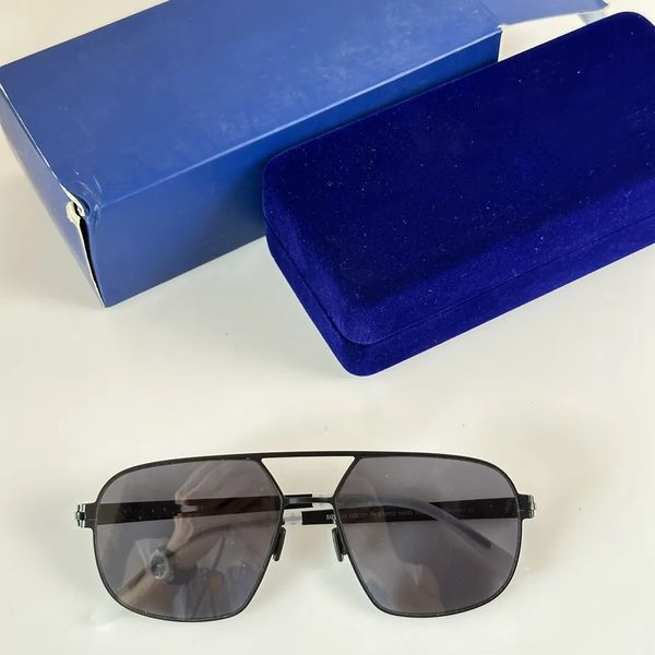luxury sunglasses designer women's men's glasses women's glasses frame retro metal sunglasses case, White;black
luxury sunglasses designer women's men's glasses women's glasses frame retro metal sunglasses case, White;black