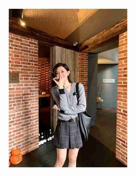 women's knits & tees designer high end early spring everyday versatile slim fit small gold button grey wool cardigan c13, White
women's knits & tees designer high end early spring everyday versatile slim fit small gold button grey wool cardigan c13, White