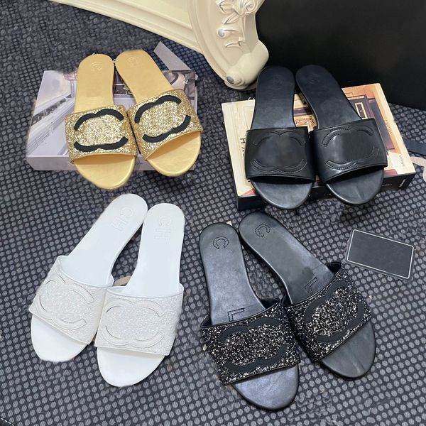 2023 summer fashion designer women's leather anti-slip flip-flops luxury brand diamond check beach flat slippers, Black
2023 summer fashion designer women's leather anti-slip flip-flops luxury brand diamond check beach flat slippers, Black