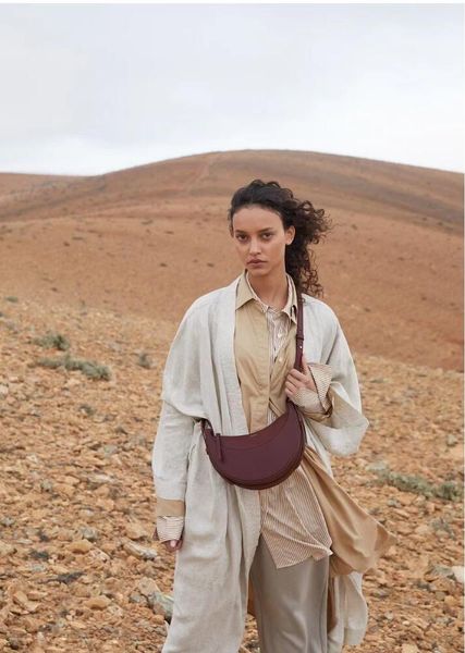 polene numero dix half-moon bag full-grain textured/smooth calf leather tote designer zip closure crossbody fashion women hobo handbags
polene numero dix half-moon bag full-grain textured/smooth calf leather tote designer zip closure crossbody fashion women hobo handbags