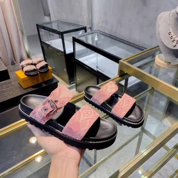 2023 designer bom dia slippers sliding sandals summer flat shoes leather flat shoes women's beach fashion sliding 2 straps with adjusta, Black
2023 designer bom dia slippers sliding sandals summer flat shoes leather flat shoes women's beach fashion sliding 2 straps with adjusta, Black