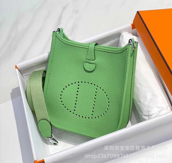 designer hemrres bag evelynn small street evelyns casual versatile togo cowhide cutout letter litchi pattern tote one shoulder crossbody wom
designer hemrres bag evelynn small street evelyns casual versatile togo cowhide cutout letter litchi pattern tote one shoulder crossbody wom