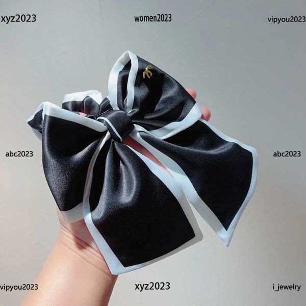 designer women hair clips fashion bow decoration barrettes metal logo decoration hair jewelry #including box, Golden;silver
designer women hair clips fashion bow decoration barrettes metal logo decoration hair jewelry #including box, Golden;silver