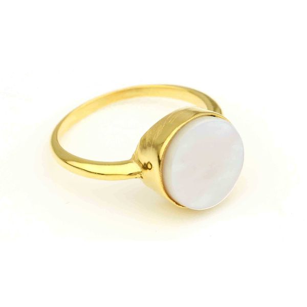 natural mother of pearl wholesale latest designer 925 sterling silver fashion jewelry bezel setting ring gifts for women girls
natural mother of pearl wholesale latest designer 925 sterling silver fashion jewelry bezel setting ring gifts for women girls