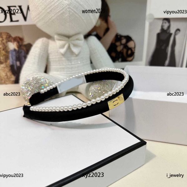 designer women headbands fashion hair jewelry pearl beading hair band reflective metal nameplate headwear luxurious #including box, Silver
designer women headbands fashion hair jewelry pearl beading hair band reflective metal nameplate headwear luxurious #including box, Silver