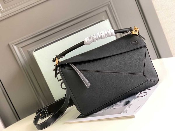 women's bag puzzle cowhide splice small geometric deformation handheld one shoulder crossbody bag high quality
women's bag puzzle cowhide splice small geometric deformation handheld one shoulder crossbody bag high quality