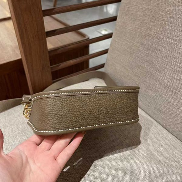 designer hemrres bag evelynn high end handmade new wax thread women's original evelyns hollowed out classic fashion leisure college sty
designer hemrres bag evelynn high end handmade new wax thread women's original evelyns hollowed out classic fashion leisure college sty