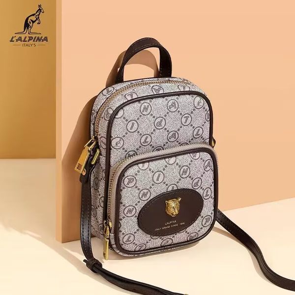 2023 new mobile phone bag retro printed shoulder messenger bag designer men's and women's bags fashion large capacity luxury desig
2023 new mobile phone bag retro printed shoulder messenger bag designer men's and women's bags fashion large capacity luxury desig