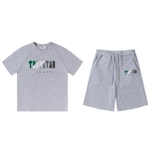 2023 summer men t-shirts trapstar t shirt designer shirts print letter luxury black white rainbow color sports fashion cotton short sleeve s, White;black
2023 summer men t-shirts trapstar t shirt designer shirts print letter luxury black white rainbow color sports fashion cotton short sleeve s, White;black