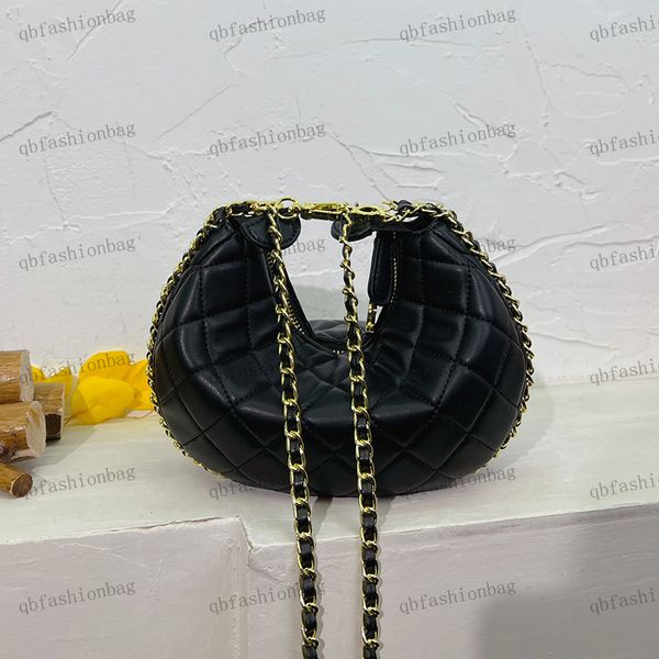 designer womens shoulder bag leather diamond hardware metal c buckle handbag matelasse chain crossbody bag spherical crescent change purse k
designer womens shoulder bag leather diamond hardware metal c buckle handbag matelasse chain crossbody bag spherical crescent change purse k