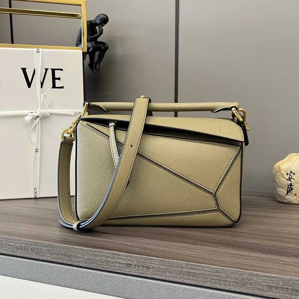 litchi cowhide puzzle geometric bag 24cm small le versatile one shoulder crossbody handbag high quality
litchi cowhide puzzle geometric bag 24cm small le versatile one shoulder crossbody handbag high quality