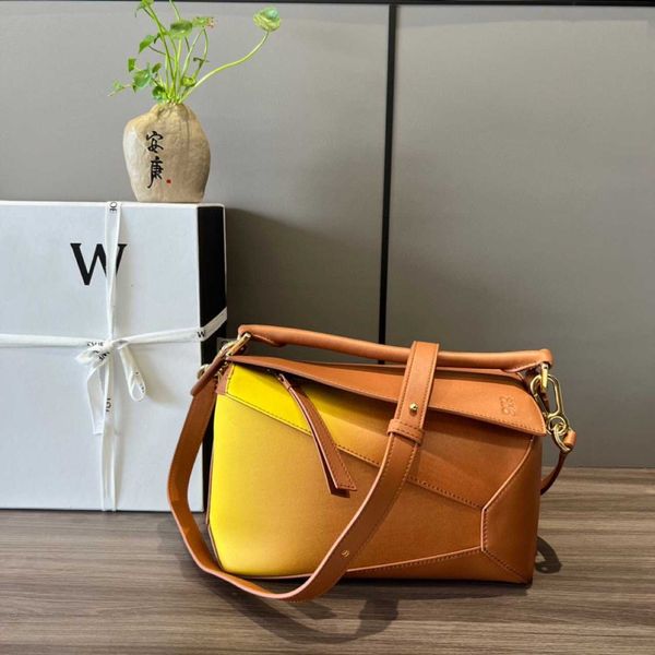 fantasy summer~puzzle gradient shoulder bag cowhide geometry bag handbag high quality
fantasy summer~puzzle gradient shoulder bag cowhide geometry bag handbag high quality