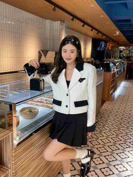 women's jackets designer high end autumn/winter fashionable luxury contrast color line suit collar design wool coat j0cm, Black;brown
women's jackets designer high end autumn/winter fashionable luxury contrast color line suit collar design wool coat j0cm, Black;brown