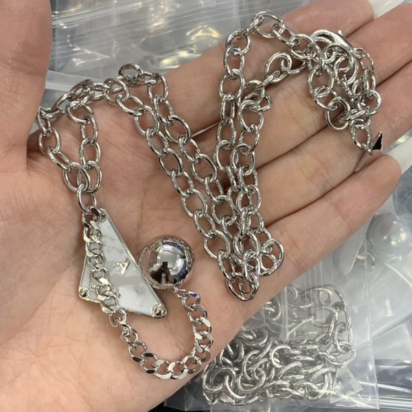 2023 gold silver triangle pendants necklace female personality prad couple gold chain pendant jewelry on the neck gift for girlfriend access
2023 gold silver triangle pendants necklace female personality prad couple gold chain pendant jewelry on the neck gift for girlfriend access