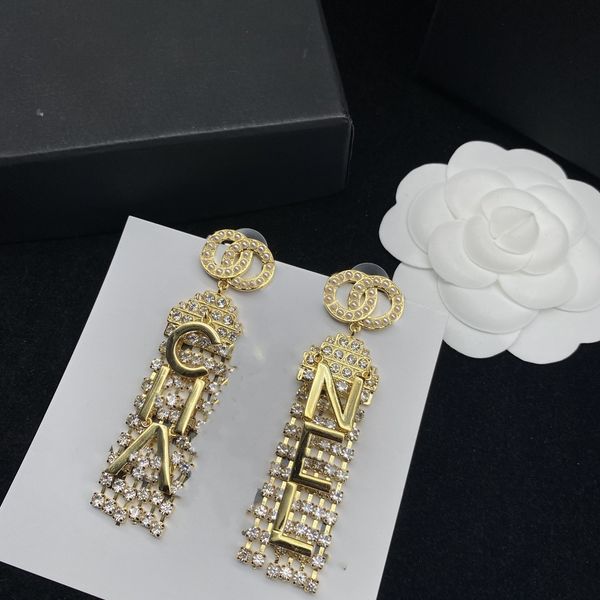 fashion women's earrings designer earrings pearl women's pendant elegant and minimalist style women's wedding party jewelry g, Golden;silver
fashion women's earrings designer earrings pearl women's pendant elegant and minimalist style women's wedding party jewelry g, Golden;silver