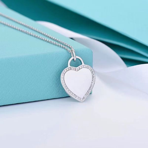 famous brand designer women's love necklace luxury classic peach heart pendant jewelry valentine's day gift with box, Golden;silver
famous brand designer women's love necklace luxury classic peach heart pendant jewelry valentine's day gift with box, Golden;silver