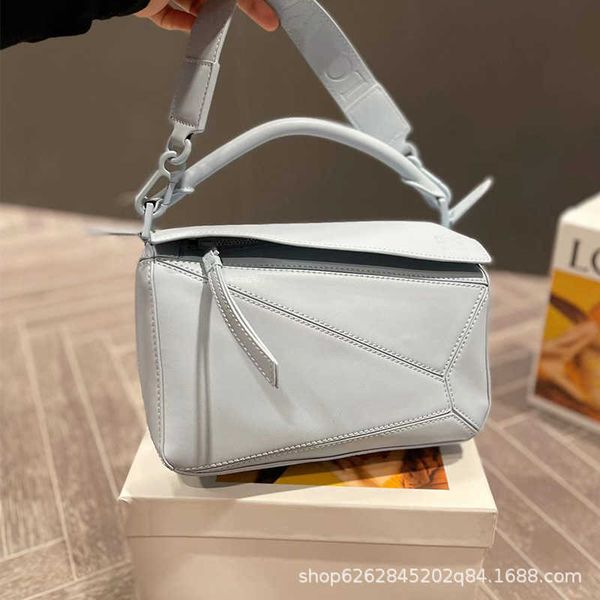 new geometry lingluo home bag high grade leather one shoulder new handheld fashion pillow bag for women
new geometry lingluo home bag high grade leather one shoulder new handheld fashion pillow bag for women