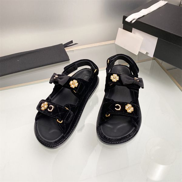 designer sandal cc beach shoes summer sandals luxury style slippers fashion outdoor slides gifts shoe women footwear
designer sandal cc beach shoes summer sandals luxury style slippers fashion outdoor slides gifts shoe women footwear
