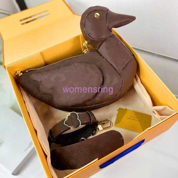 nigo duck bag m45990 womens ducks shape luxurys crossbody totes mens explosion love heart desinger shoulder bags canvas handbag cross body
nigo duck bag m45990 womens ducks shape luxurys crossbody totes mens explosion love heart desinger shoulder bags canvas handbag cross body
