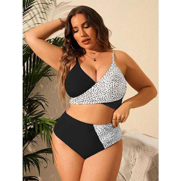 plus size swimsuit contrast color high waist tight conservative split bikini women, White;black
plus size swimsuit contrast color high waist tight conservative split bikini women, White;black