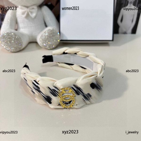 designer women headbands fashion hair jewelry weaving design hair band metal letter decoration headwear luxurious #including box, Silver
designer women headbands fashion hair jewelry weaving design hair band metal letter decoration headwear luxurious #including box, Silver