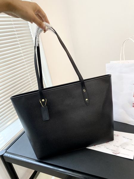 women's new bag shoulder bag women's fashion large capacity fashion women's bag retro tote bag handbag
women's new bag shoulder bag women's fashion large capacity fashion women's bag retro tote bag handbag