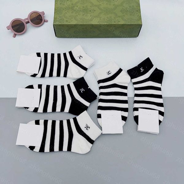 23ss designer men women socks low-cut socks 5 pairs in box brand streak letter logo embroidery pure cotton socks sweat-absorbent comfortable, Black
23ss designer men women socks low-cut socks 5 pairs in box brand streak letter logo embroidery pure cotton socks sweat-absorbent comfortable, Black