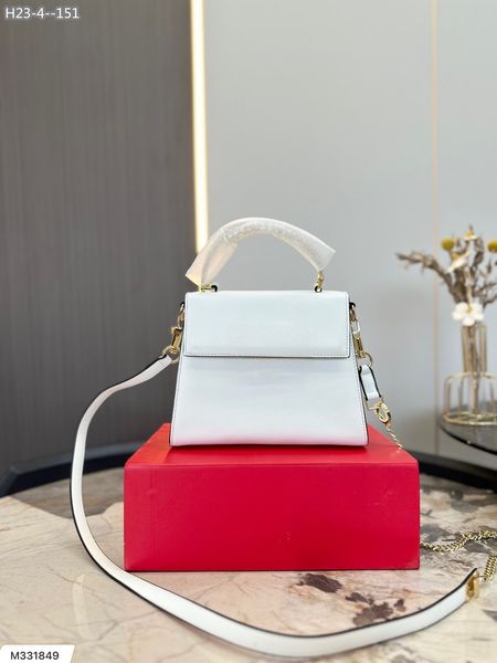 2023 new cleo underarm bag shoulder bags handbags crossbody bag heart-shaped decoration tarpaulin genuine leather bags wholesale
2023 new cleo underarm bag shoulder bags handbags crossbody bag heart-shaped decoration tarpaulin genuine leather bags wholesale