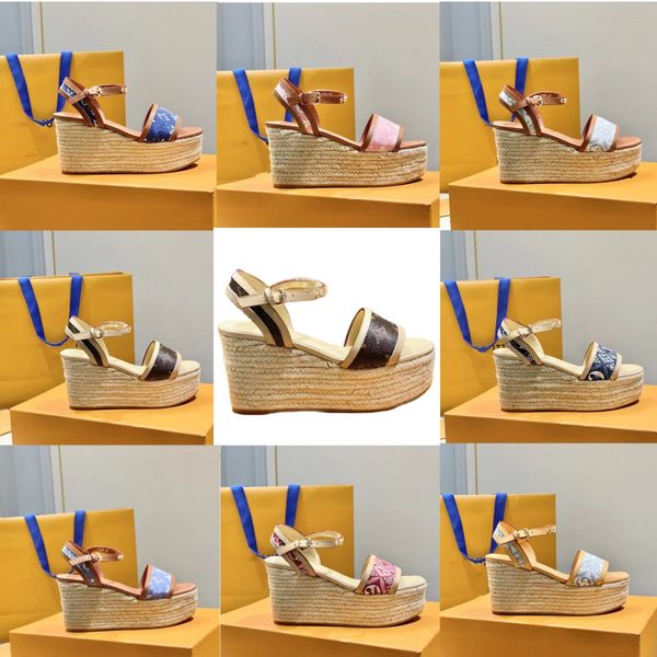 women sandals selling with letter selling classic letter black white 2 color avaliable summer beach shoes for girls lady
women sandals selling with letter selling classic letter black white 2 color avaliable summer beach shoes for girls lady