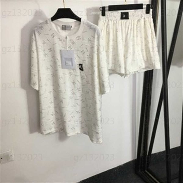 designers shorts set two piece sets women summer silver letter print short-sleeved tshirt casual shorts designer clothes cool tracksuits 060, White
designers shorts set two piece sets women summer silver letter print short-sleeved tshirt casual shorts designer clothes cool tracksuits 060, White