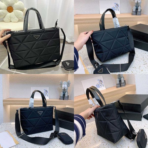 luxurys designers totes women shoulder bag nylon handbags fashion designer crossbody purses casual large shopper tote bags 221020
luxurys designers totes women shoulder bag nylon handbags fashion designer crossbody purses casual large shopper tote bags 221020