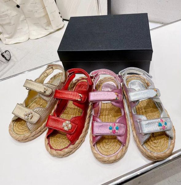 2023 summer women straw hemp rope beach sandal designers hemp rope rubber pearl letter sandal fashion luxury leather leisure sandals size 35, Black
2023 summer women straw hemp rope beach sandal designers hemp rope rubber pearl letter sandal fashion luxury leather leisure sandals size 35, Black