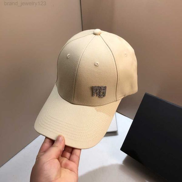 fashion rhinestone baseball cap solid color trend duck tongue cap summer men and women european and american hard sun hat, Blue;gray
fashion rhinestone baseball cap solid color trend duck tongue cap summer men and women european and american hard sun hat, Blue;gray