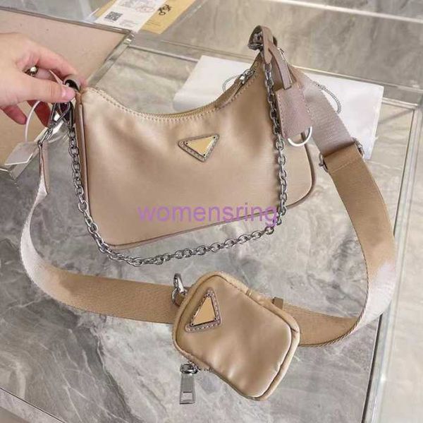 2022 classic shoulder bag nylon handbag selling wallet women's bag messenger bag hobo wallet
2022 classic shoulder bag nylon handbag selling wallet women's bag messenger bag hobo wallet
