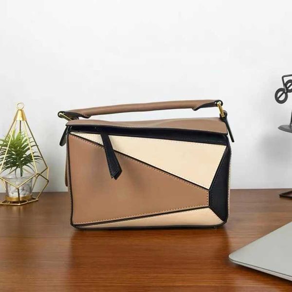 

Fashion Versatile New Geometry Bag Mini Contrast Handheld One Shoulder Crossbody Pillow, Red