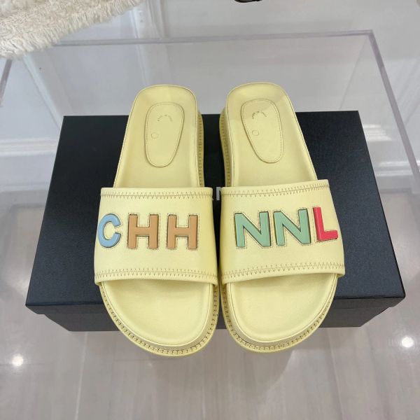 casual shoes ladies slippers designer sandal summer flat slides luxury brand leather flip-flops rubber scuffs for women size 35-40, Black
casual shoes ladies slippers designer sandal summer flat slides luxury brand leather flip-flops rubber scuffs for women size 35-40, Black