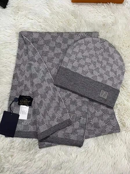 2023 hat scarf fashion design letter embroidery men and women hat scarfs sets warm wool beaniewith box, Blue;gray
2023 hat scarf fashion design letter embroidery men and women hat scarfs sets warm wool beaniewith box, Blue;gray