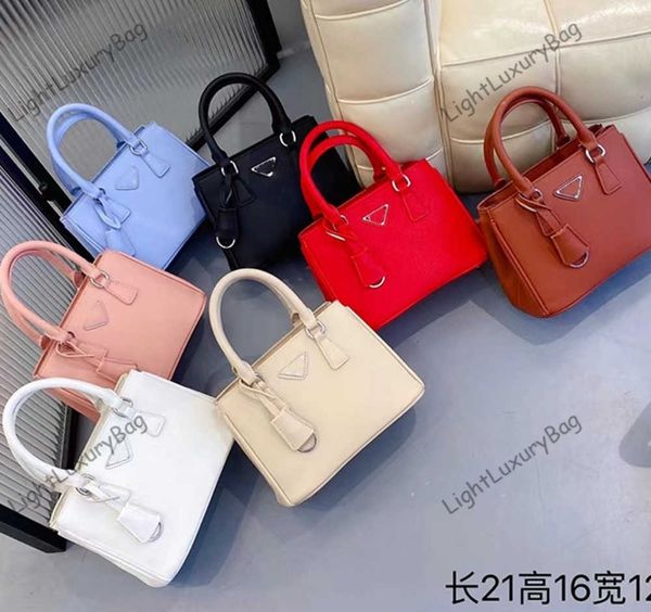 designer two-in-one p shoulder crossbody bags fashion high capacity tote women leather luxury handbags classic brand female purses with smal
designer two-in-one p shoulder crossbody bags fashion high capacity tote women leather luxury handbags classic brand female purses with smal