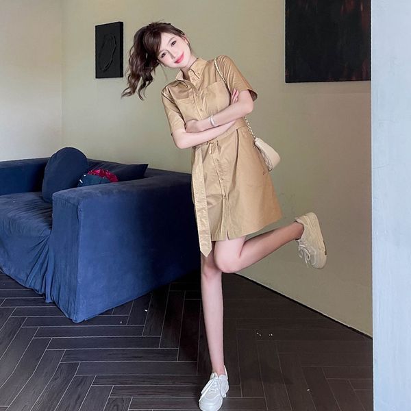 23ss europe women fashion khaki cotton shirts dresses vintage blank short sleeve premium lady clothing with metal buckle belt street style, Black
23ss europe women fashion khaki cotton shirts dresses vintage blank short sleeve premium lady clothing with metal buckle belt street style, Black