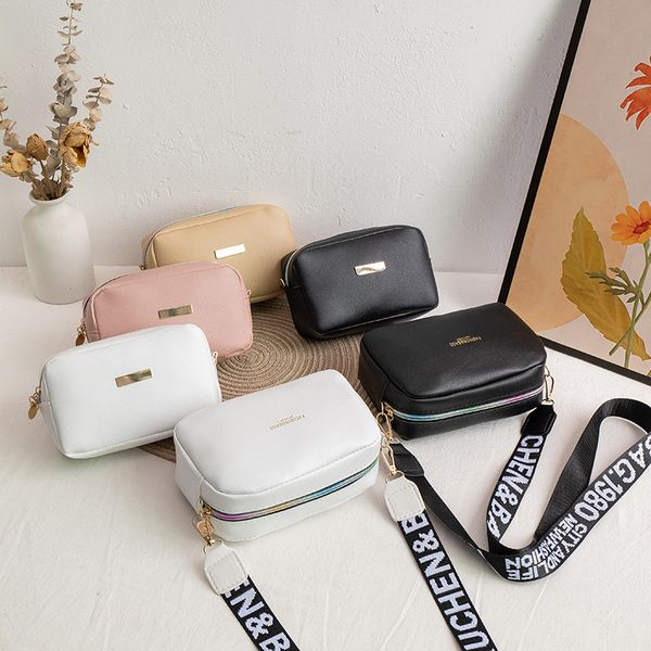 fashion chain ladies crossbody bag lingge embroidery small messenger bag for women camera female shoulder bag phone purse clutch
fashion chain ladies crossbody bag lingge embroidery small messenger bag for women camera female shoulder bag phone purse clutch