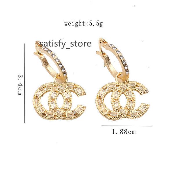 18k gold plated 925 silver luxury brand designers double letters stud ear hook geometric famous women round crystal rhinestone pearl earring, Golden;silver
18k gold plated 925 silver luxury brand designers double letters stud ear hook geometric famous women round crystal rhinestone pearl earring, Golden;silver