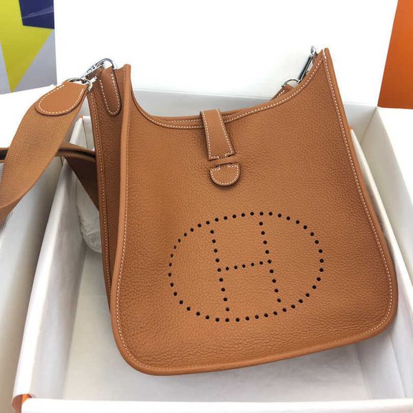 2021 new product h family evelyn mini bucket bag wax wire leather small shopping square bag hollow crossbody bag
2021 new product h family evelyn mini bucket bag wax wire leather small shopping square bag hollow crossbody bag