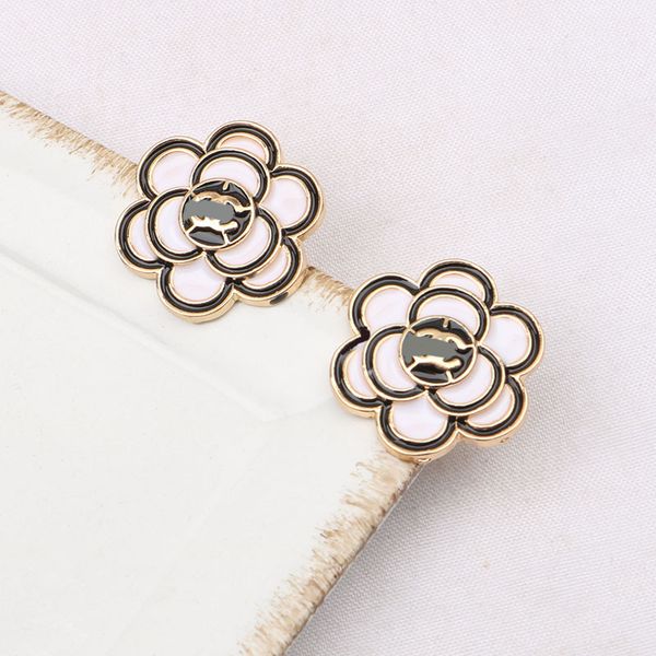 20style luxury designers letter earring stud famous women elegant camellia earring wedding party jewerlry 18k gold plated, Golden;silver
20style luxury designers letter earring stud famous women elegant camellia earring wedding party jewerlry 18k gold plated, Golden;silver