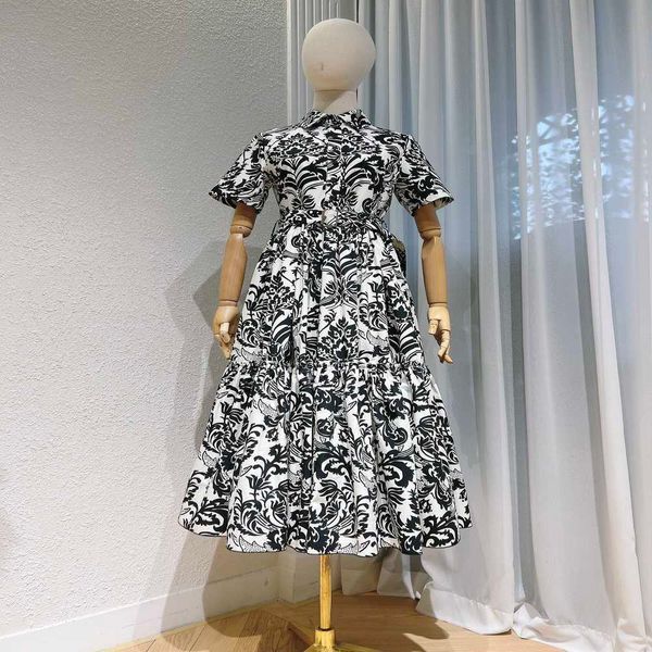ladies fashion band spring and summer floral printed short sleeve red shirt dress, Black;gray
ladies fashion band spring and summer floral printed short sleeve red shirt dress, Black;gray