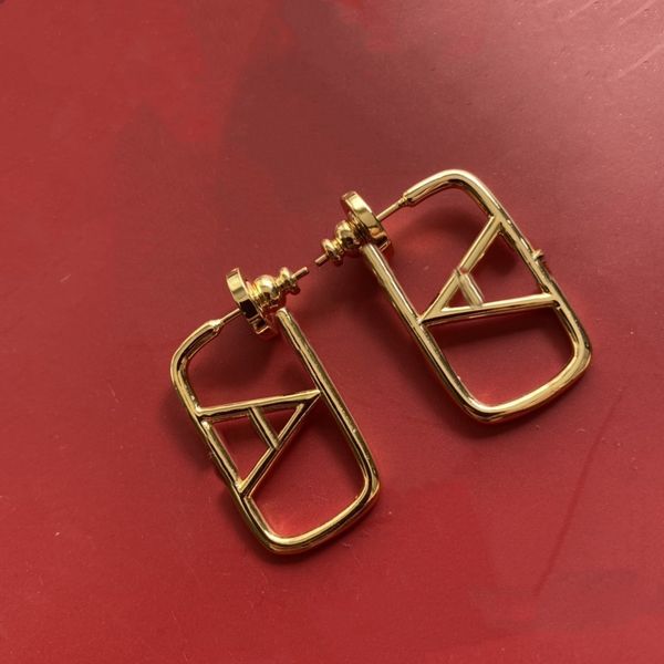 classic women's earrings jewelry designer fashion earrings women's fashion beautiful atmosphere jewelry wedding party valentine�, Golden;silver
classic women's earrings jewelry designer fashion earrings women's fashion beautiful atmosphere jewelry wedding party valentine�, Golden;silver